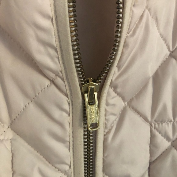 Old Navy Cream Vest - Picture 4 of 6